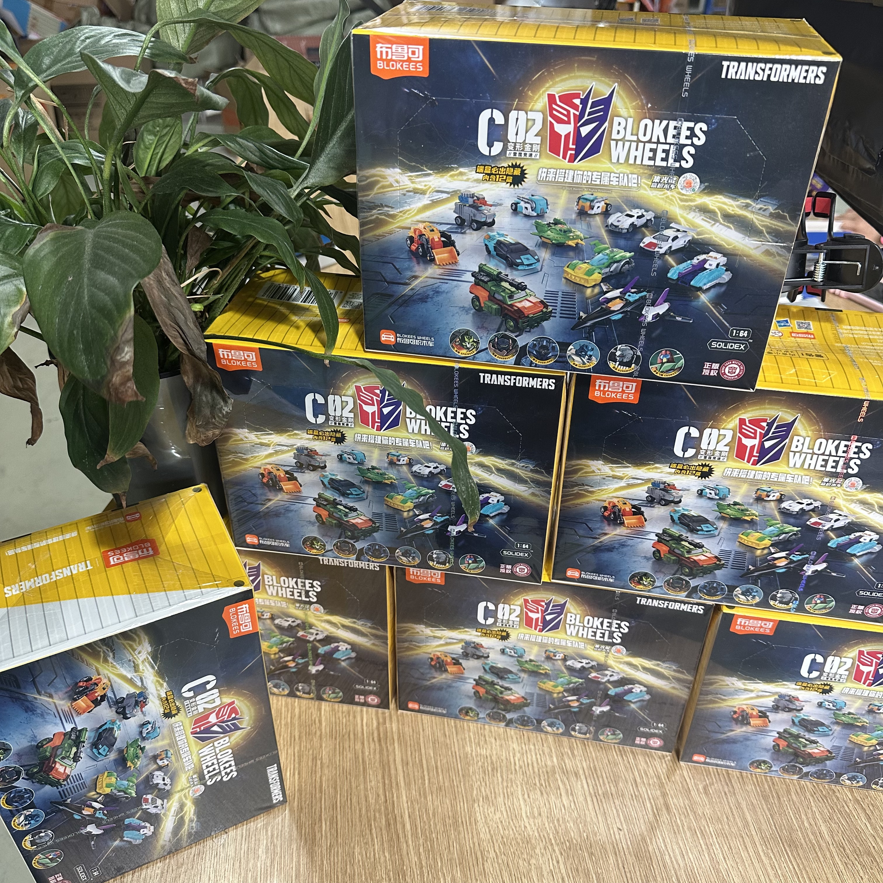 Transformers C02 Wreck & Rule  - огляд і ціна Model Kit Transformers Blokees