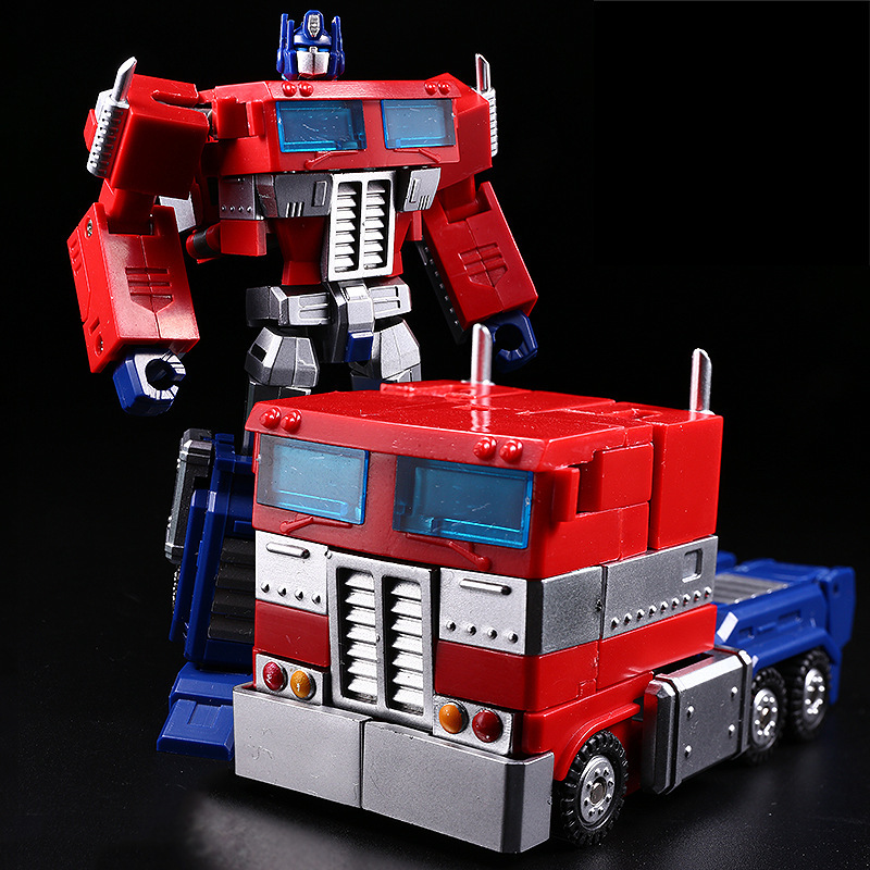Transformation G1 Splicing toy - огляд і ціна Model Kit Optimus