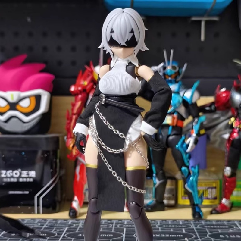 1/12 Scale Colored Off Shoulde - огляд і ціна Model Kit Girls