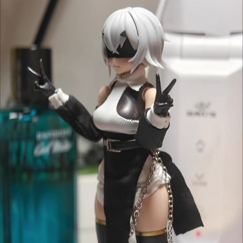 1/12 Scale Colored Off Shoulde - огляд і ціна Model Kit Girls