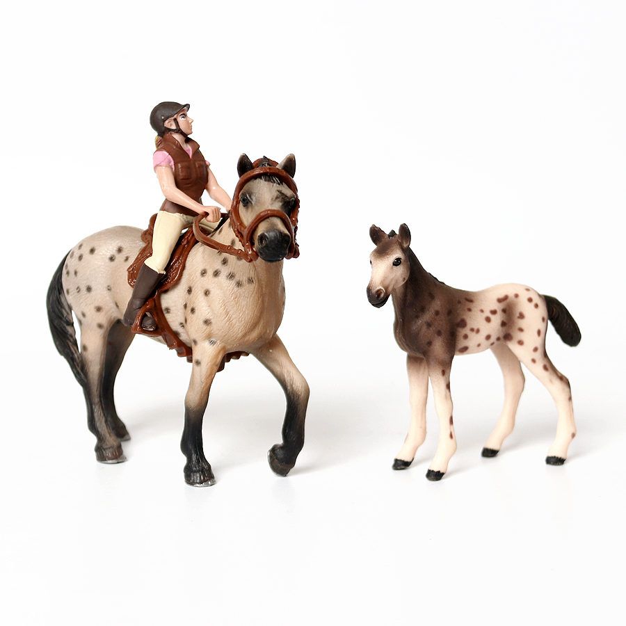 Realistic Trakehner Knabstrupp - огляд і ціна Model Kit Horse
