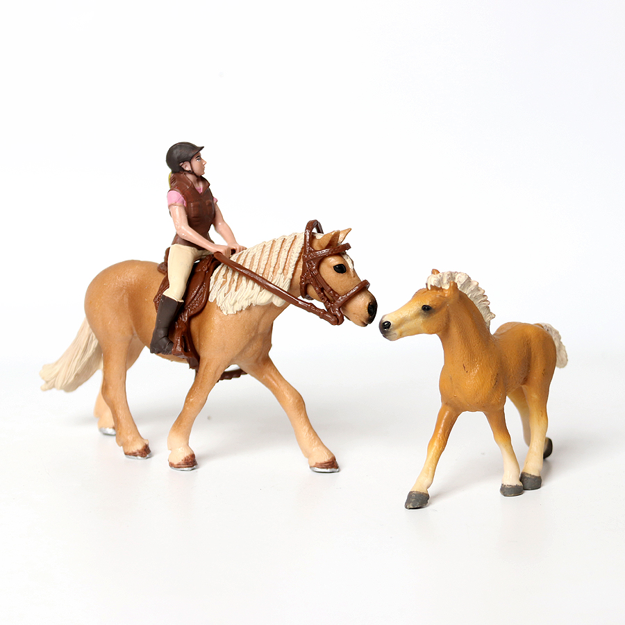 Realistic Trakehner Knabstrupp - огляд і ціна Model Kit Horse