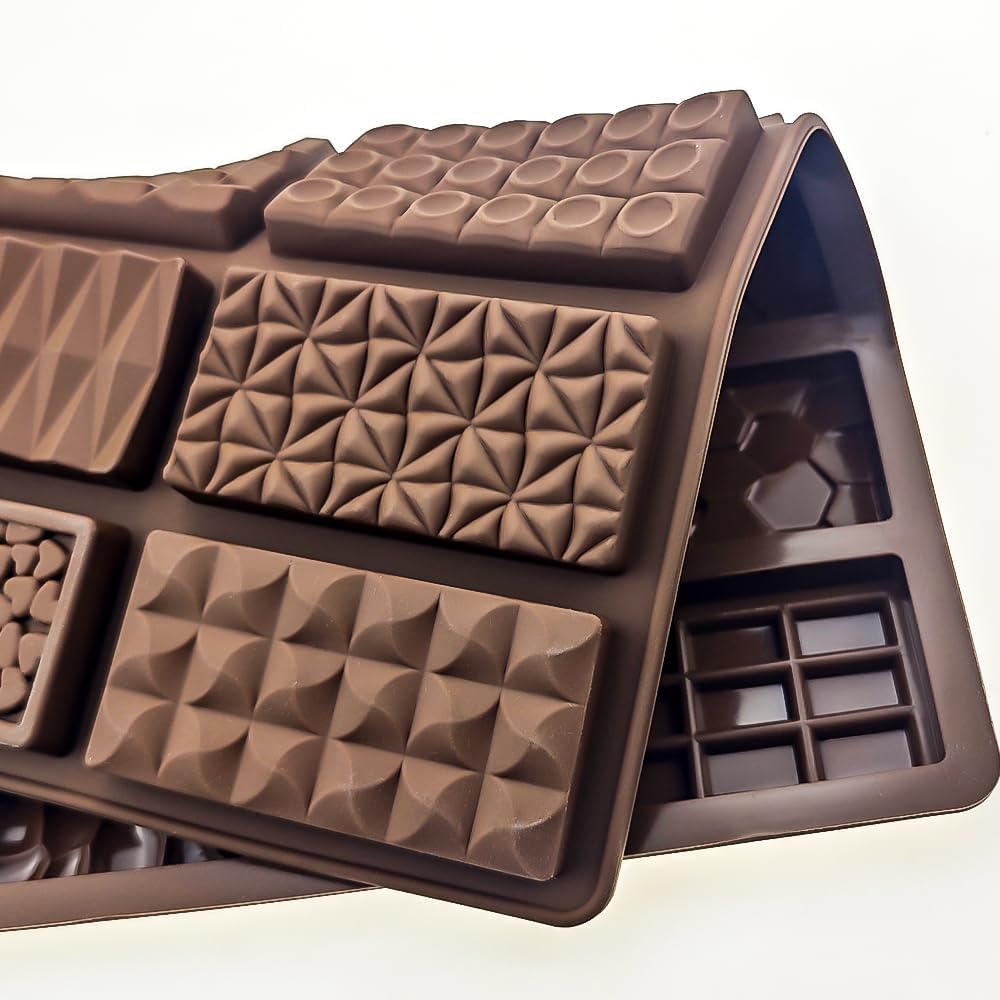 12 In 1 Chocolate Molds Dubai  - огляд і ціна Model Kitchen Set